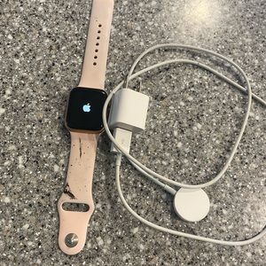Apple Watch Series 5 Pink